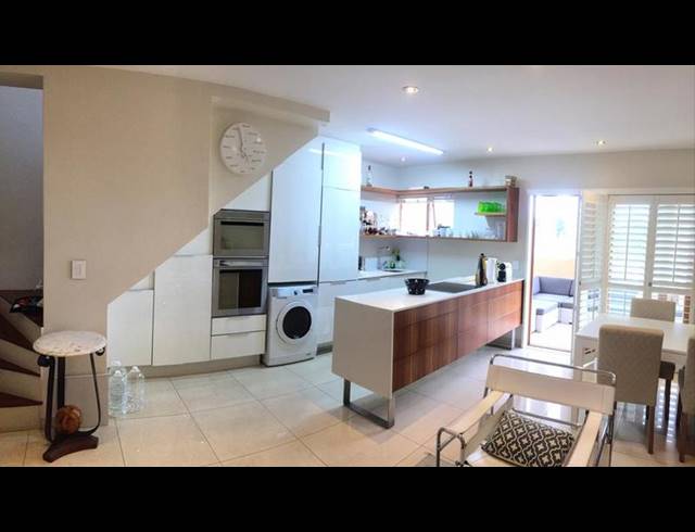 1 BEDROOM APARTMENT FOR SALE IN STRATHAVON